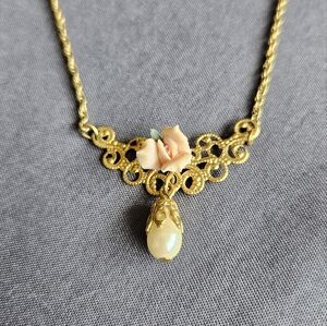 Vintage 1928 Rose and Pearl Necklace